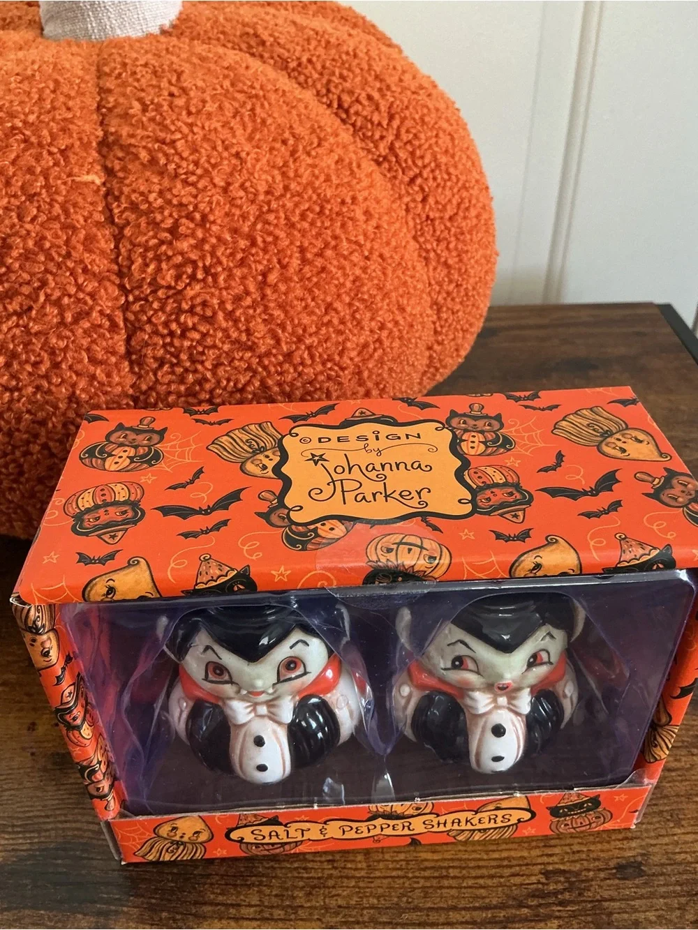 Johanna Parker Vintage -Style Halloween Vampire Salt & Pepper Shakers Set